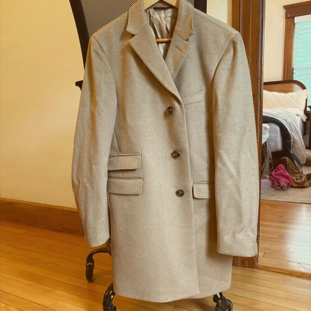 MEN'S CAMEL WINTER COAT (M) - SAKS FIFTH AVENUE